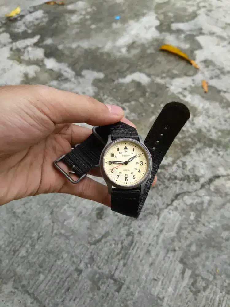 Jam tangan BERNY  titanium military original