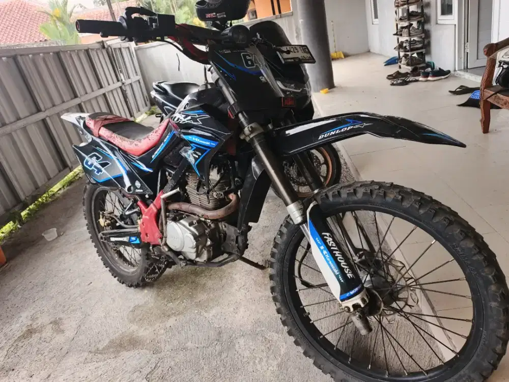Trail trabas berpetualang