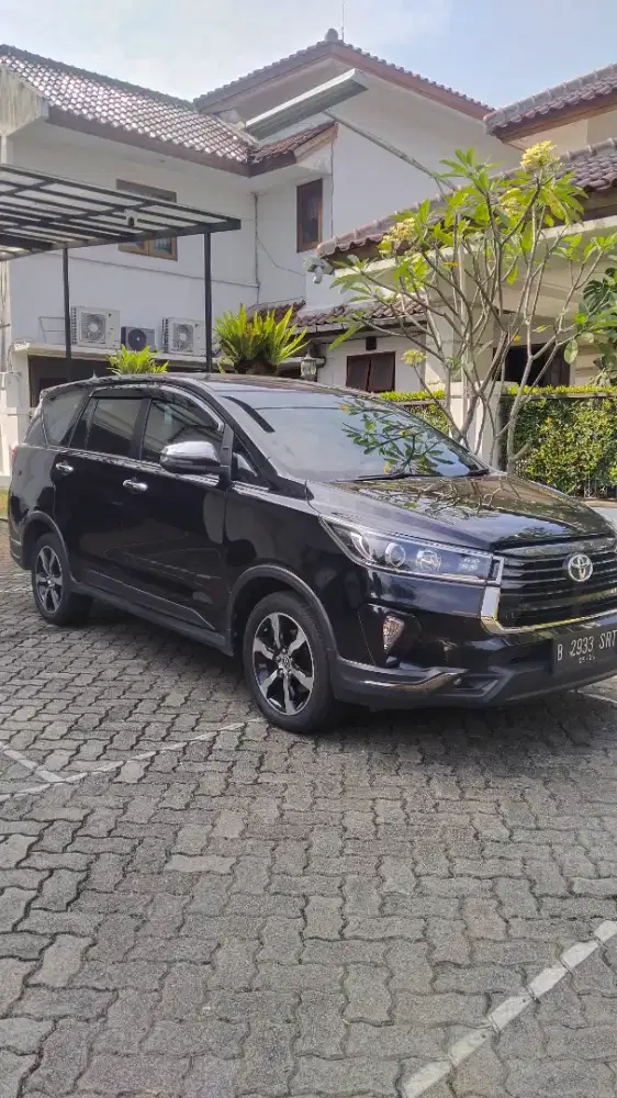 Kijang inova venturer 2021