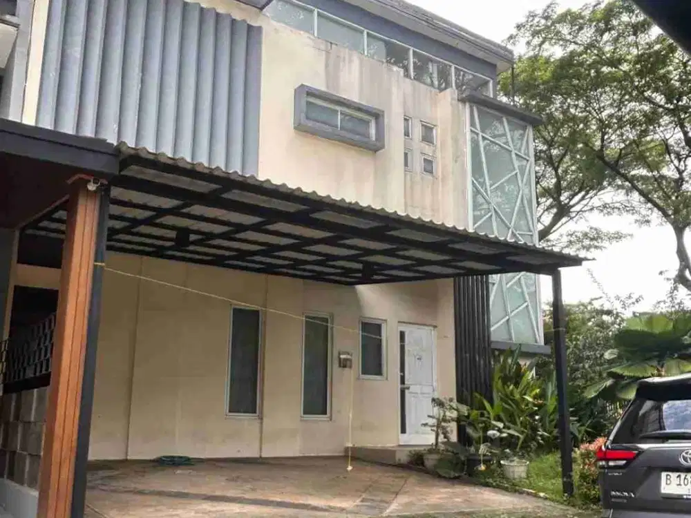 Dijual Rumah Strategis Siap Huni Indoor Swimming Pool