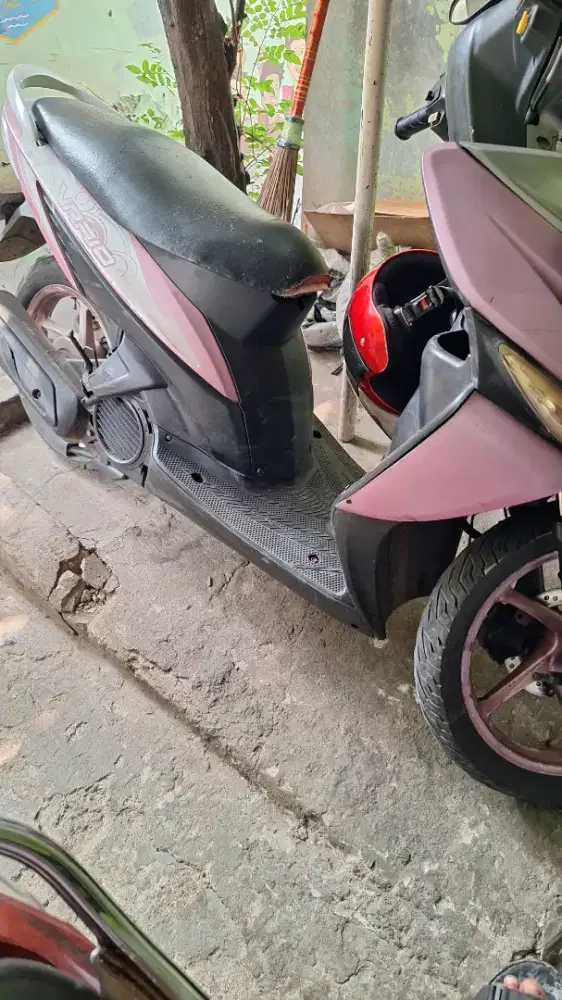 Di Jual honda Vario karbu 2010