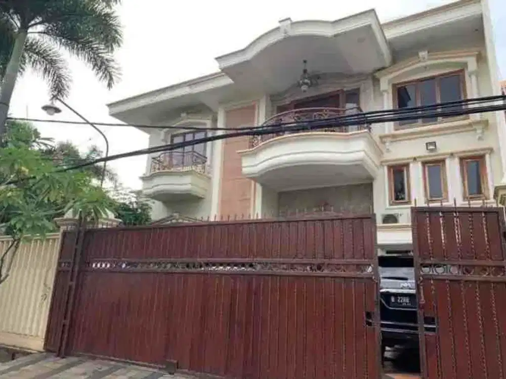 Rumah Mewah 2 Lantai Siap Huni di Danau Indah Sunter Jakarta Utara