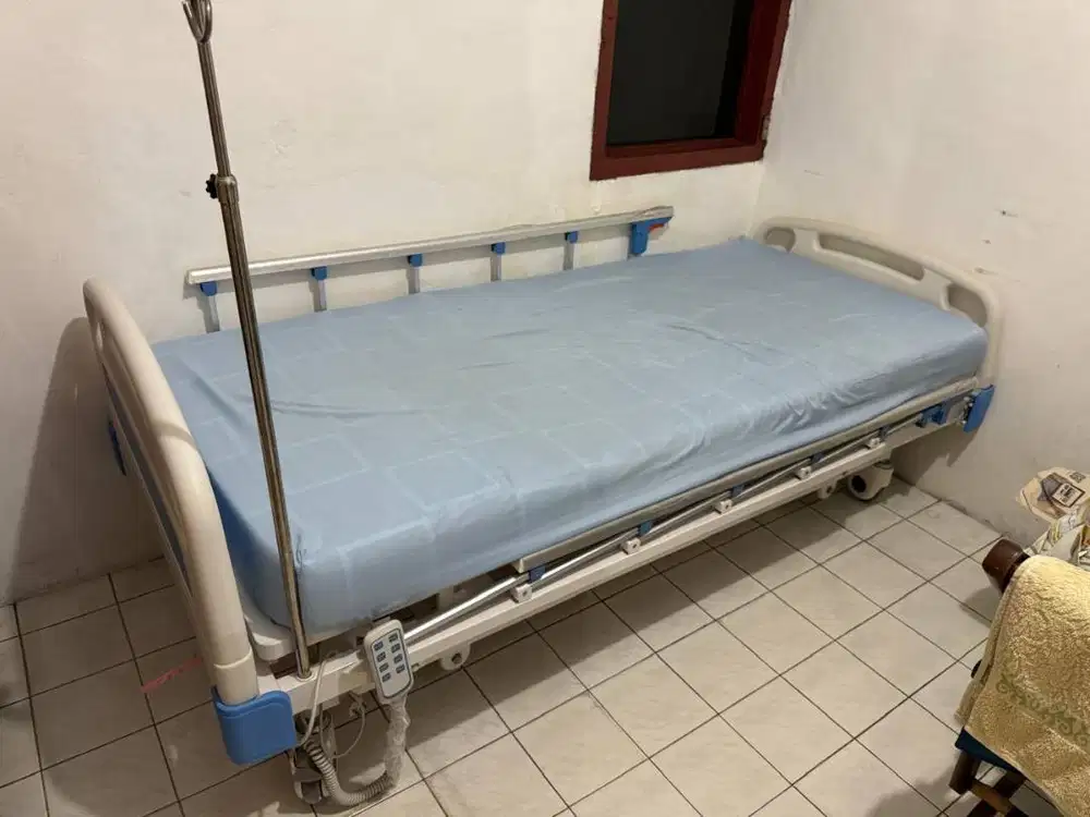 Bed Pasien Electric Siderail Alumunium ABS | Remote - Sellaco DY6A43