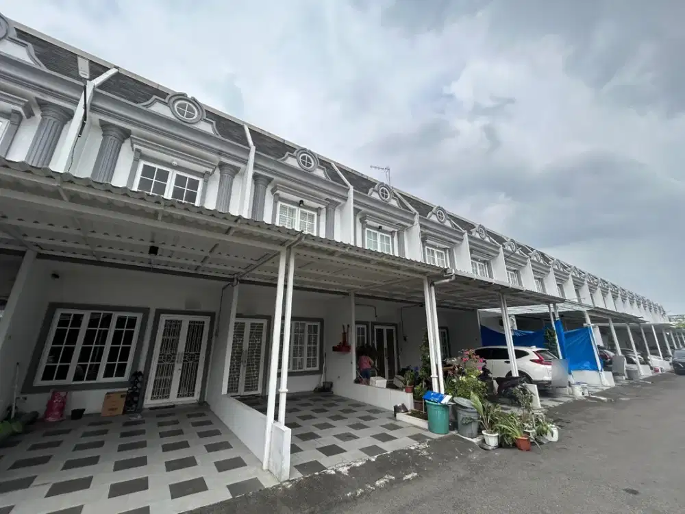 Rumah di komplek W Villas Daerah Kapten Muslim Medan Helvetia