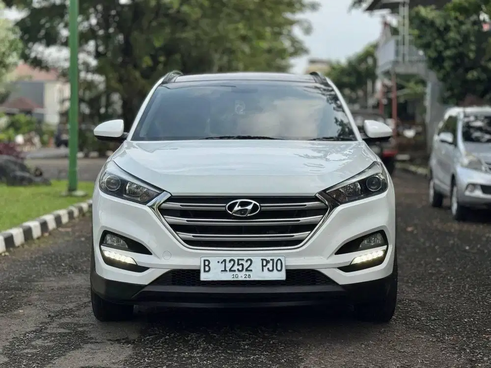 Tucson 2.0 XG at panoramic 2018 putih