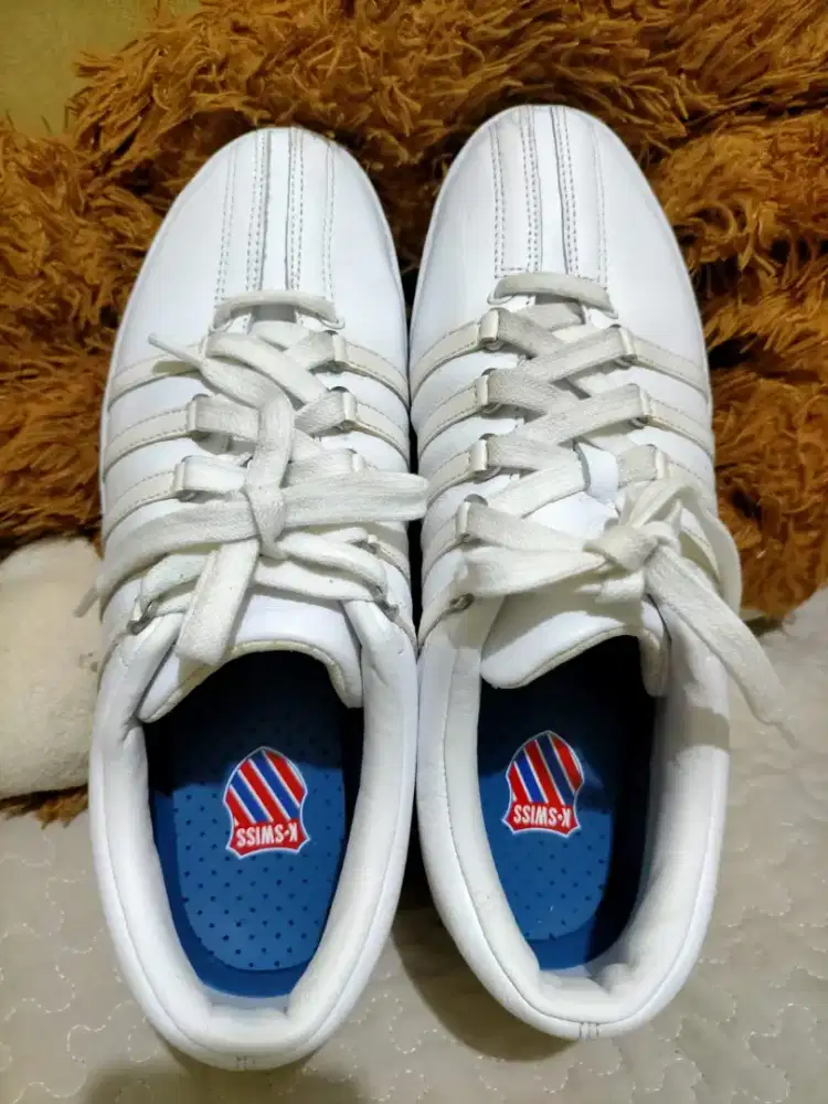 Sepatu k_swiss size 42