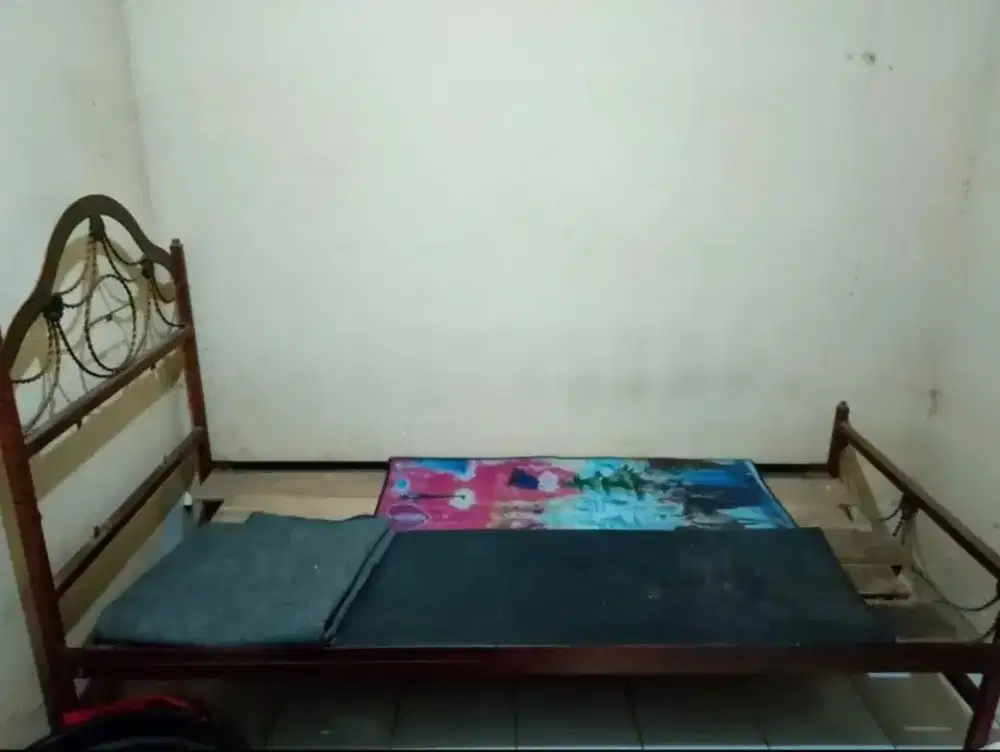 ranjang besi 90x120
