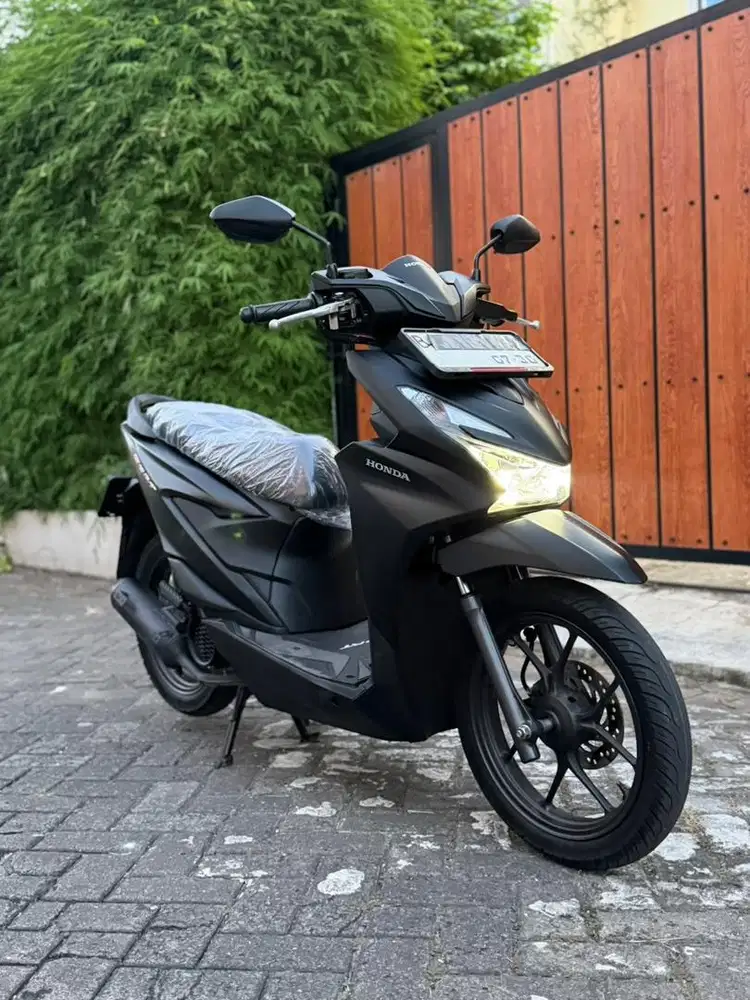 KM 120 Perak! Beat Keyless CBS ISS 2025 PAJAK 07-2026 Full Original