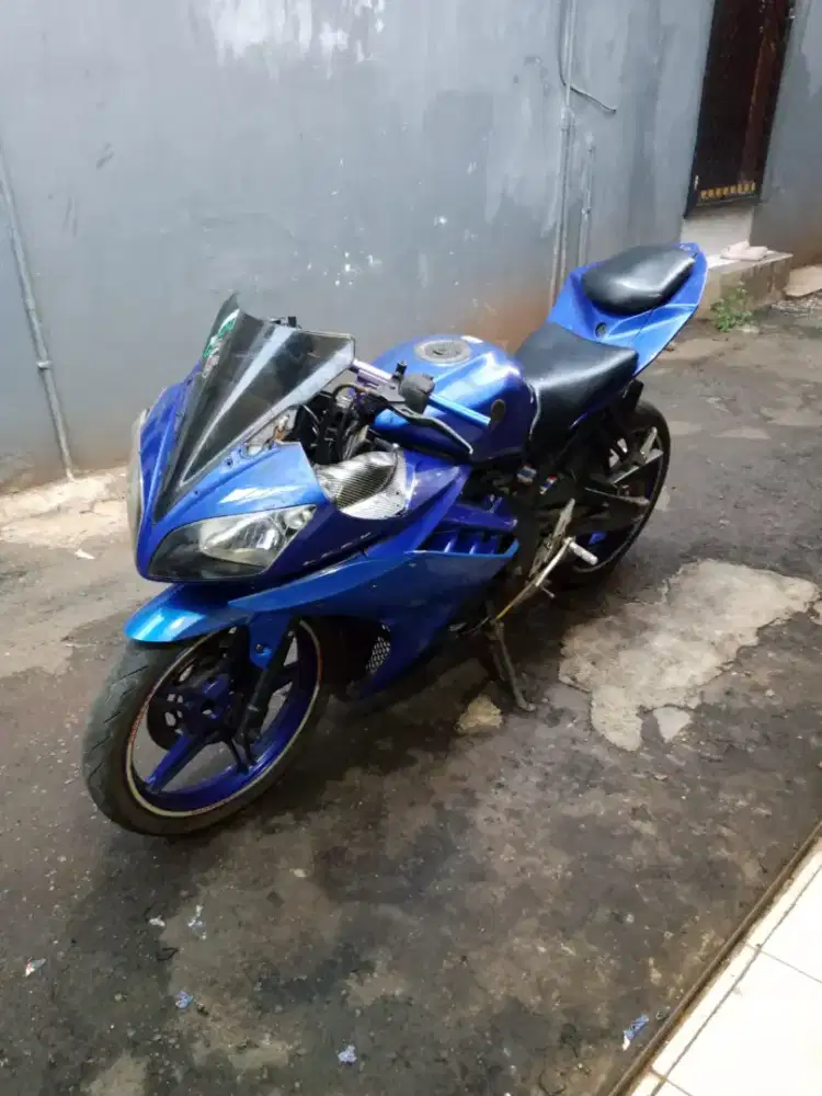 Yamaha R15 2016