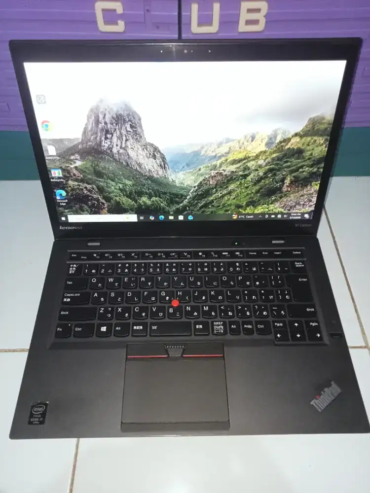 Laptop lenovo x1 carbon. I7 gen 5 ram 8 gb, ssd 256 gb. Touch screen