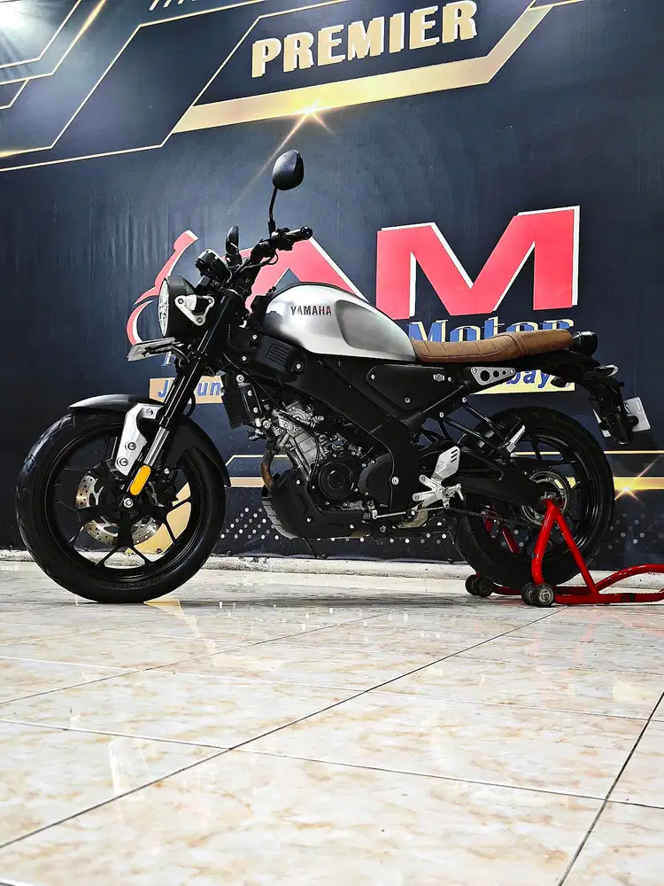 Yamaha XSR 155cc Retro Modern odo.9rb mewah. Anugerah motor rungkut