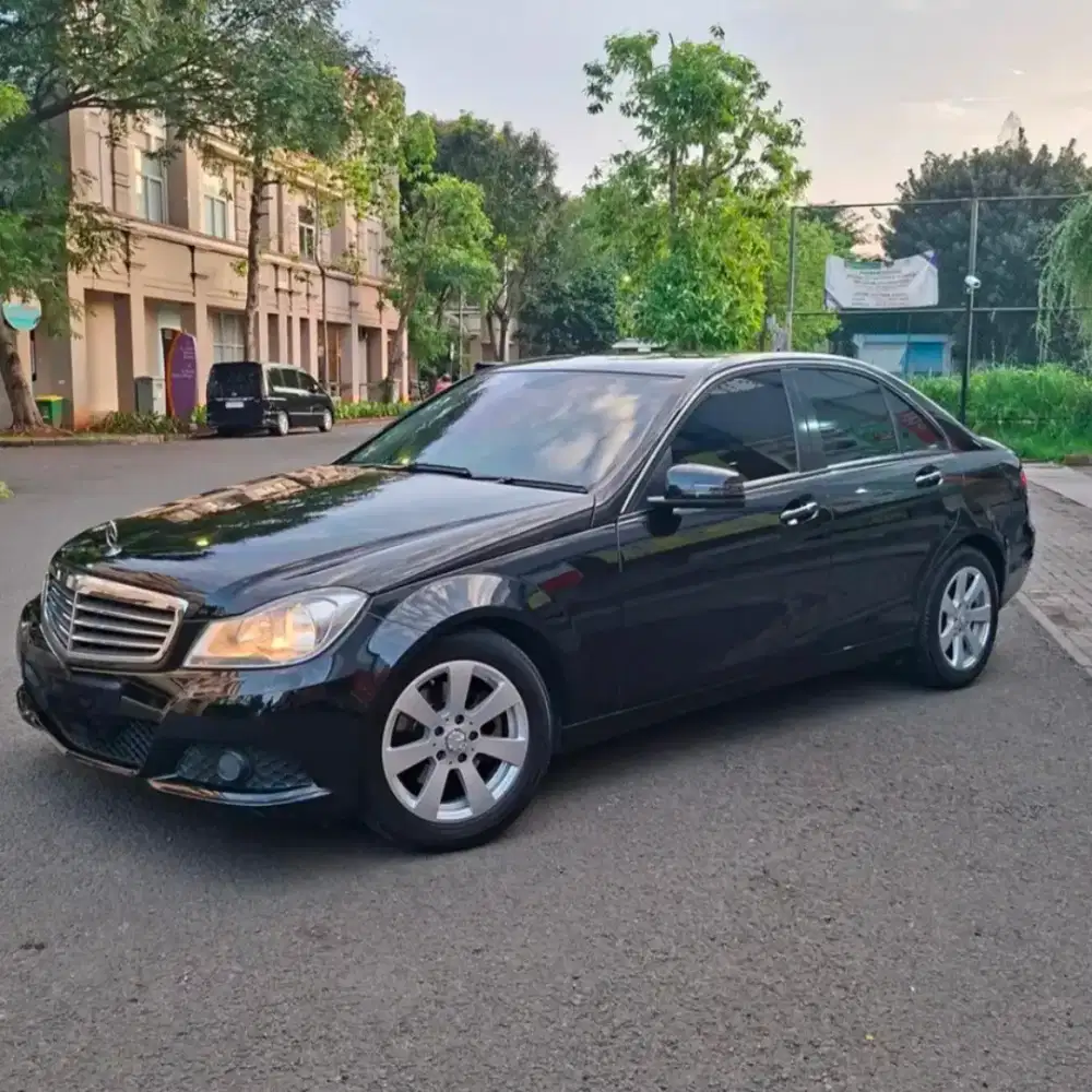 Dijual Mercy C200 W204 thn 2013