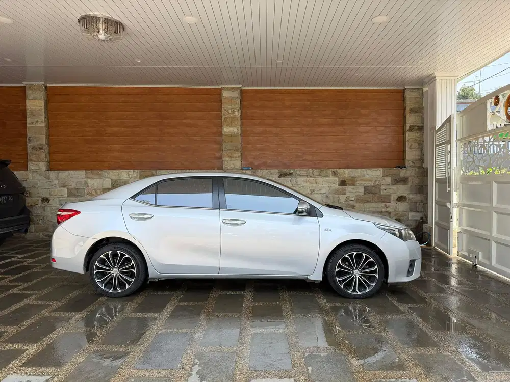Toyota Corolla Altis 2014 Bensin