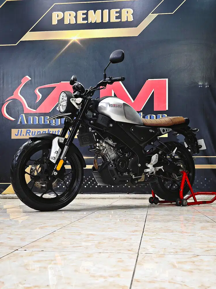 Yamaha XSR 155cc Retro Modern odo.9rb mewah. Anugerah motor rungkut