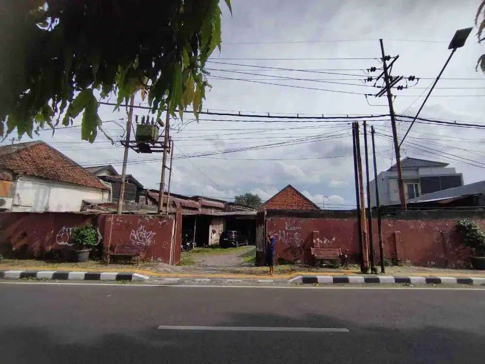 Pabrik Sol dan Gudang Nol Jalan Mojokerto