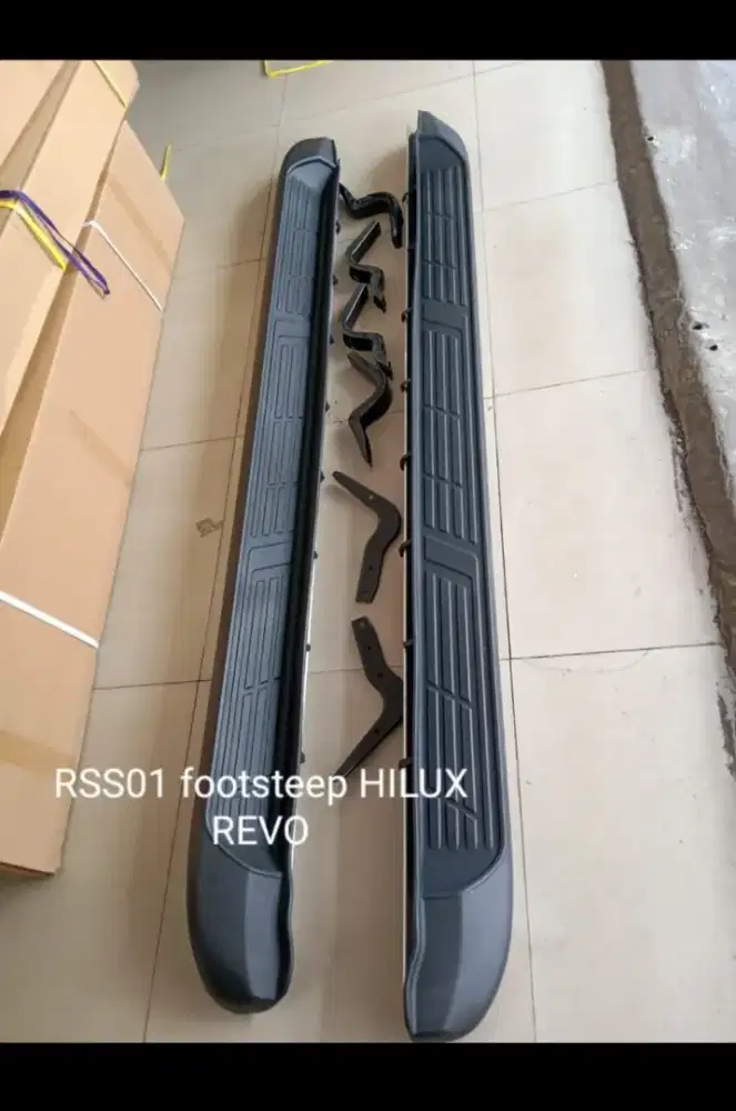 Fottstep hillux dan triton