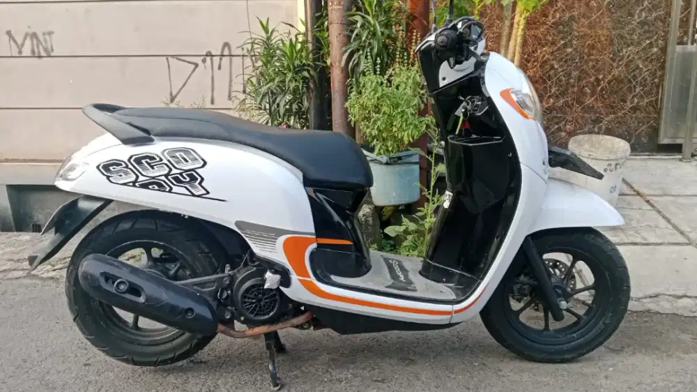 Scoopy tahun pembuatan 2017