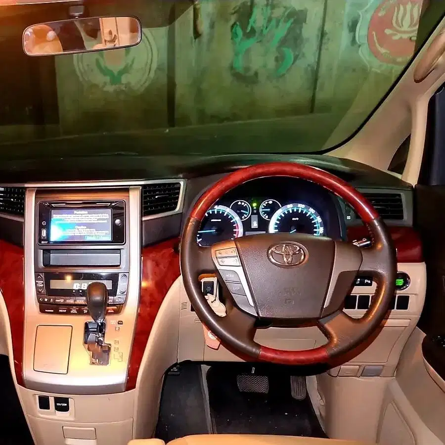 Toyota Alphard 2011 Bensin