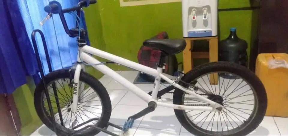 Sepeda BMX Bekas