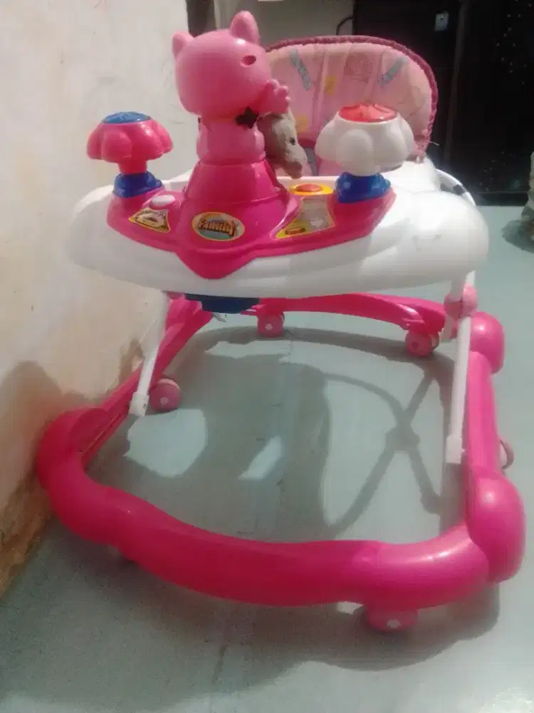 Beby Walker warna pink