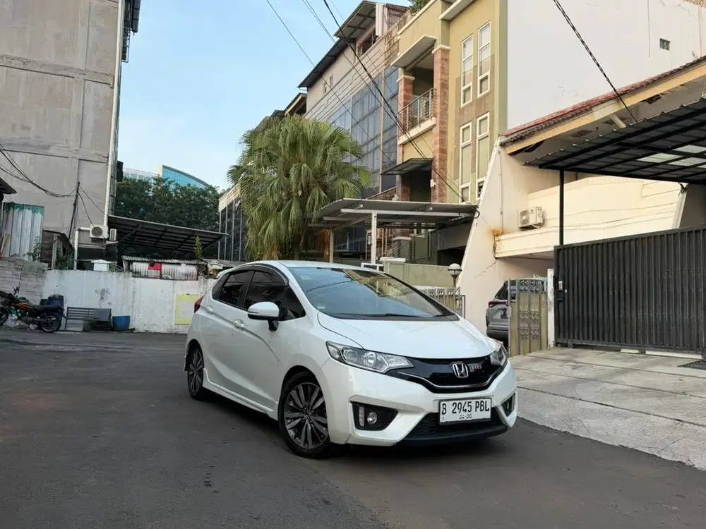 Honda Jazz RS 2015 CVT AT