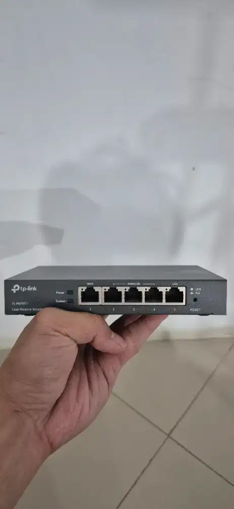 TP-LINK Load Balance Broadband Router TL-R470T+