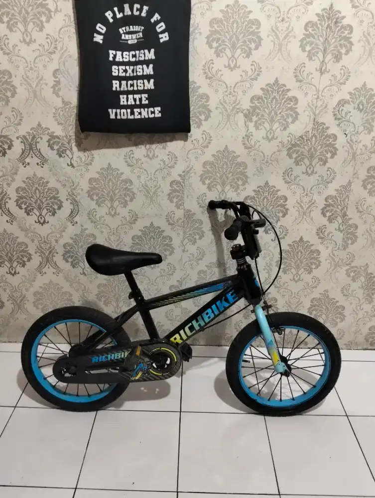 Sepeda BMX anak ukuran 16 untuk umur 4-7 tahun