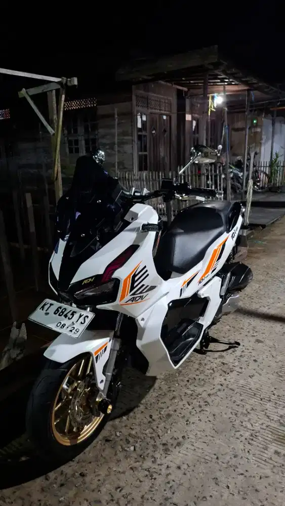 Djual honda ADV 150 tahun 2019 srt lngkp hidup