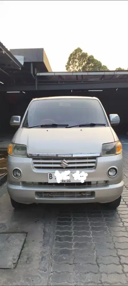 Dijual suzuki APV tive AT tahun 2006.
Pajak hidup.