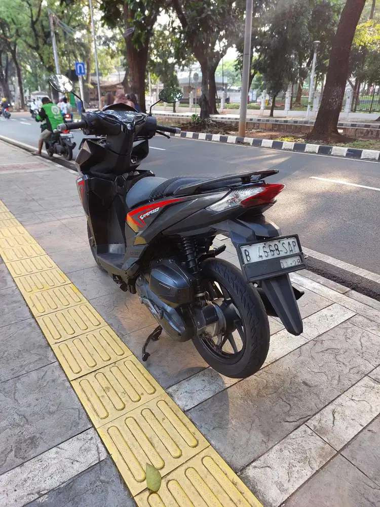 DIJUAL CASH HONDA VARIO 125 CBS FI THN 2016 PJK IDUP SIAP PAKAI