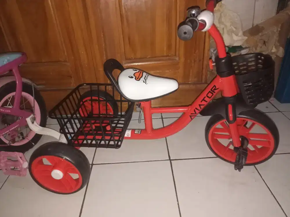 Sepeda roda tiga