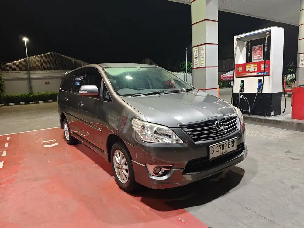 Innova V Luxury AT 2013 KM 88RIBU!!