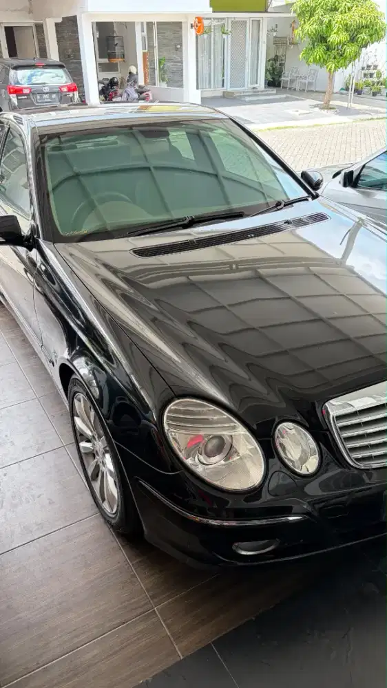Dijual mercedes benz w211