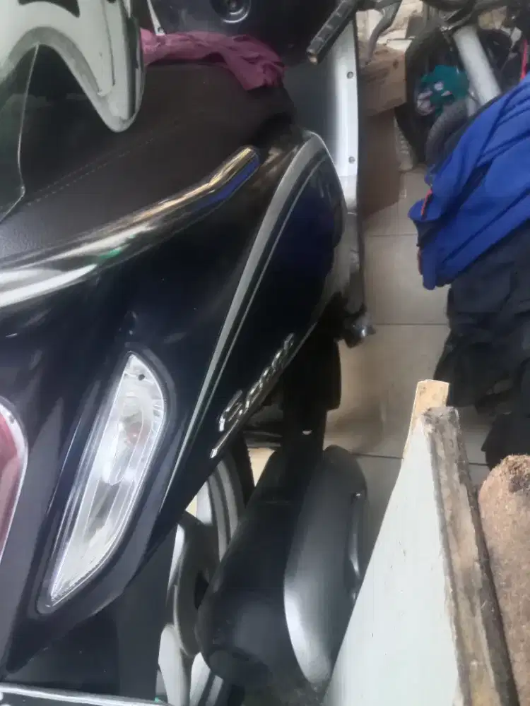 Skupiy jual tangan pertama  lecet pemakaian Dikit