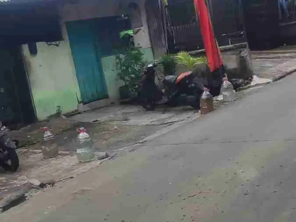 DIJUAL RUMAH JL KEMANDORAN PLUIS JAKARTA BARAT