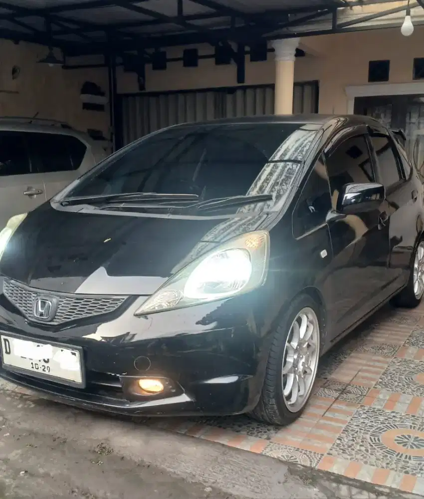 Jazz Gd8  2010  automatic Hitam mulus ori