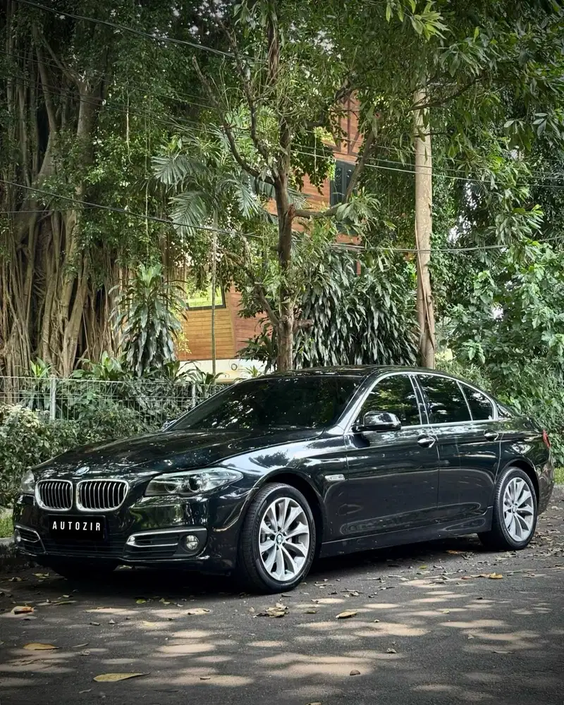 CashCreditSama BMW 520i 2015