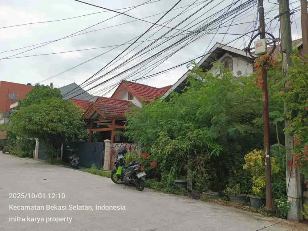 rumah bahan 10x25
di taman galaxi - Pulo sirih