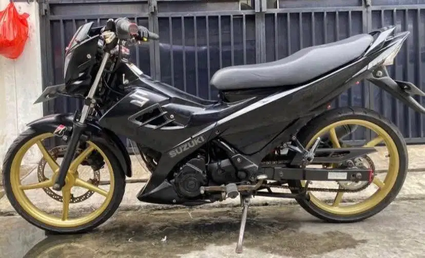 SATRIA FU BLACK PREDATOR SE