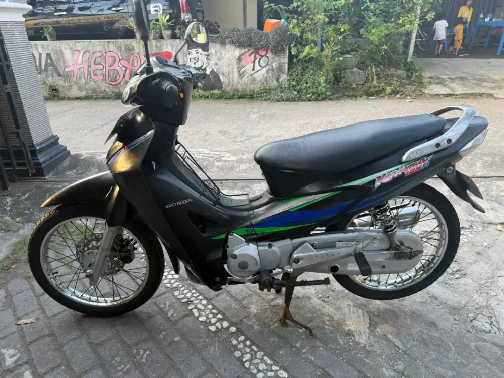 Karisma THN 2003 plat AB Bantul