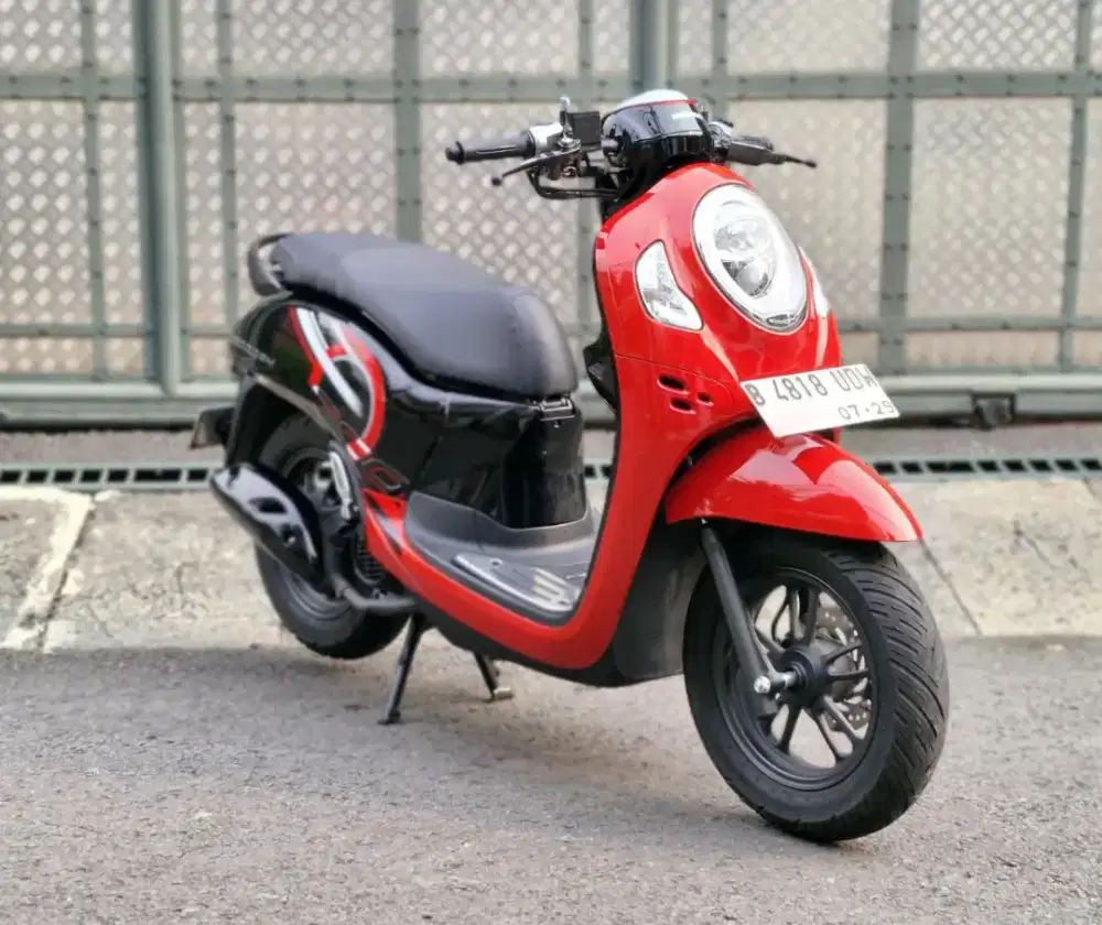Km.11rb Superb! Honda Scoopy Sporty Th. 2024 B-DKI Pajak On Istimewa
