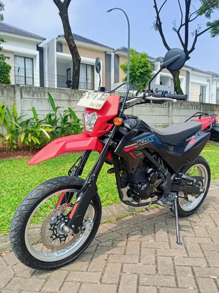 Kawasaki KLX SM SUPERMOTO THN 2024