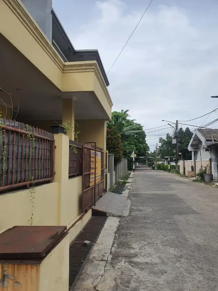 Rumah 2 Lantai Siap Huni 6 KT Villa Japos Graha Lestari –LT 112 LB 160