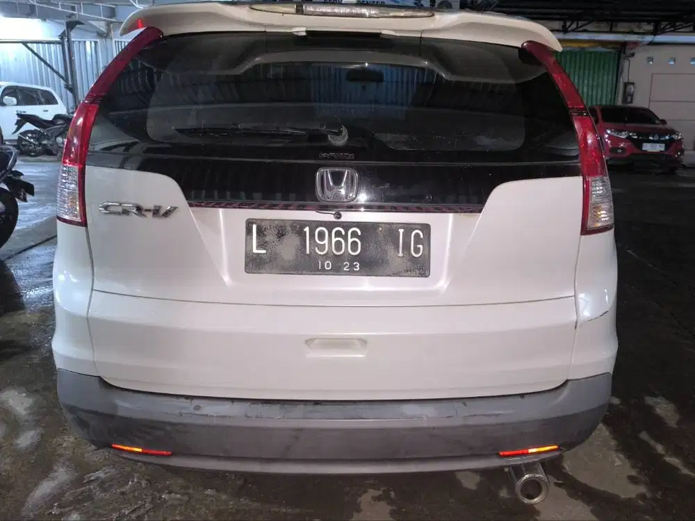 Crv 2.4 tahun 2013 putih plat L