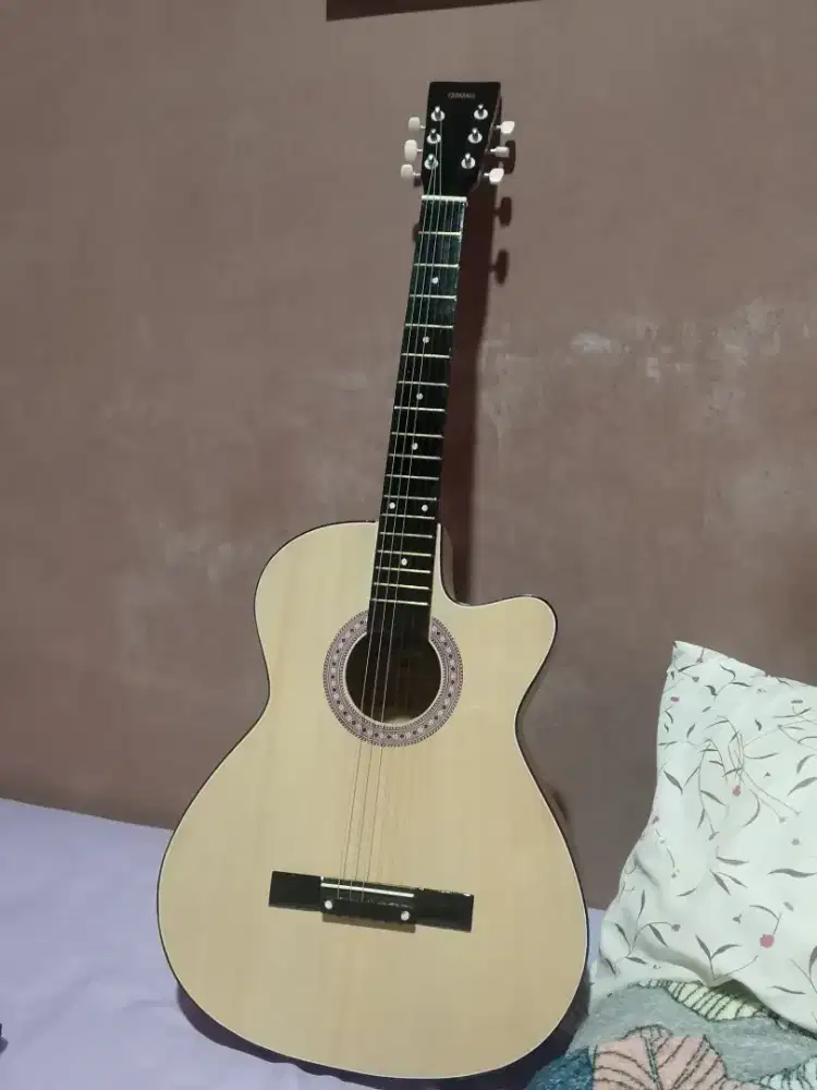 Gitar sayur | Yamaha G-225