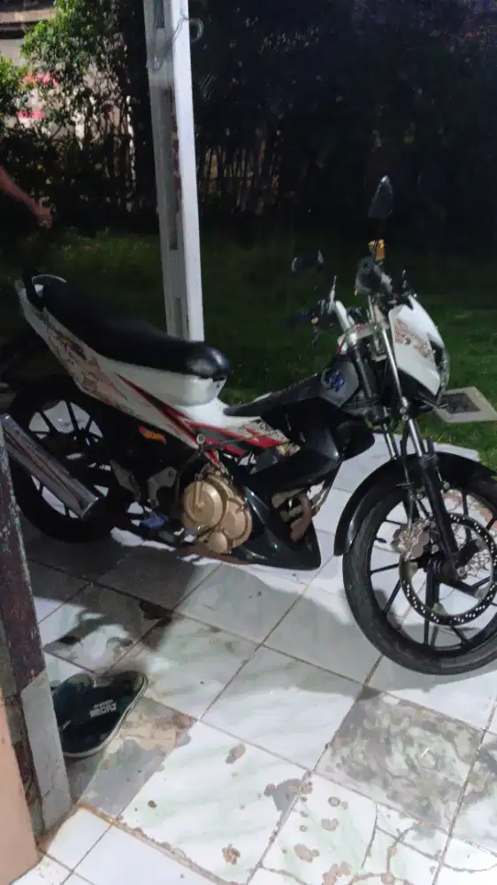 Suzuki satria Fu pajak on