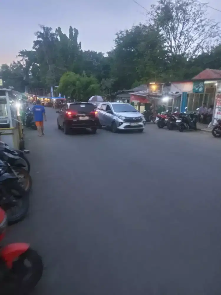 Lagi nyari kerja yang bisa pulang pergi