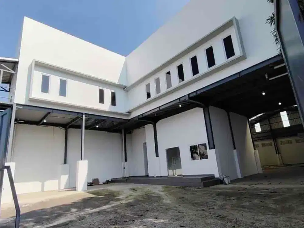 Di JUAL / SEWA gudang baru luas lahan 800 m2 ada kantor office 2 lantai bangunan 640 m2 hadap selatan lokasi dekat situ cipondoh di kavling DPR neroktog nerogtog pinang Cipondoh Tangerang