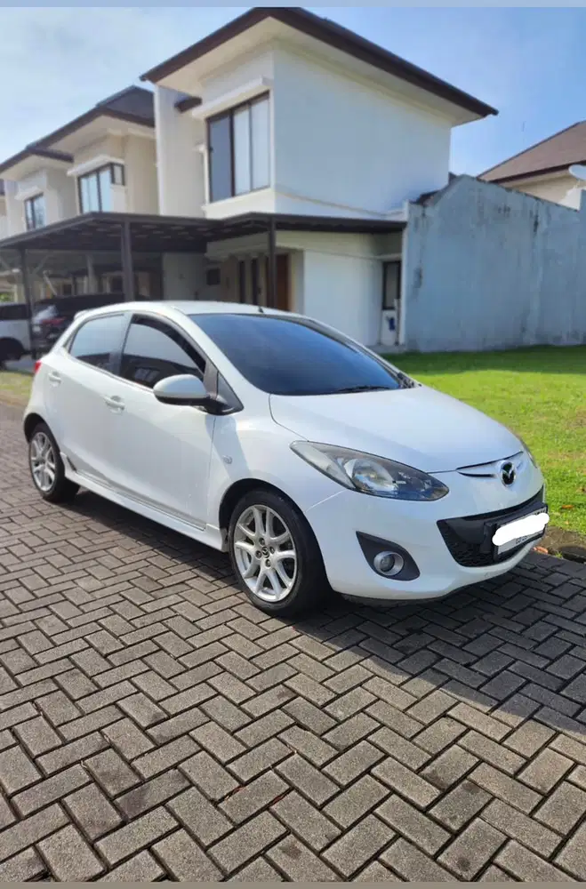 Mazda 2 2012 Bensin