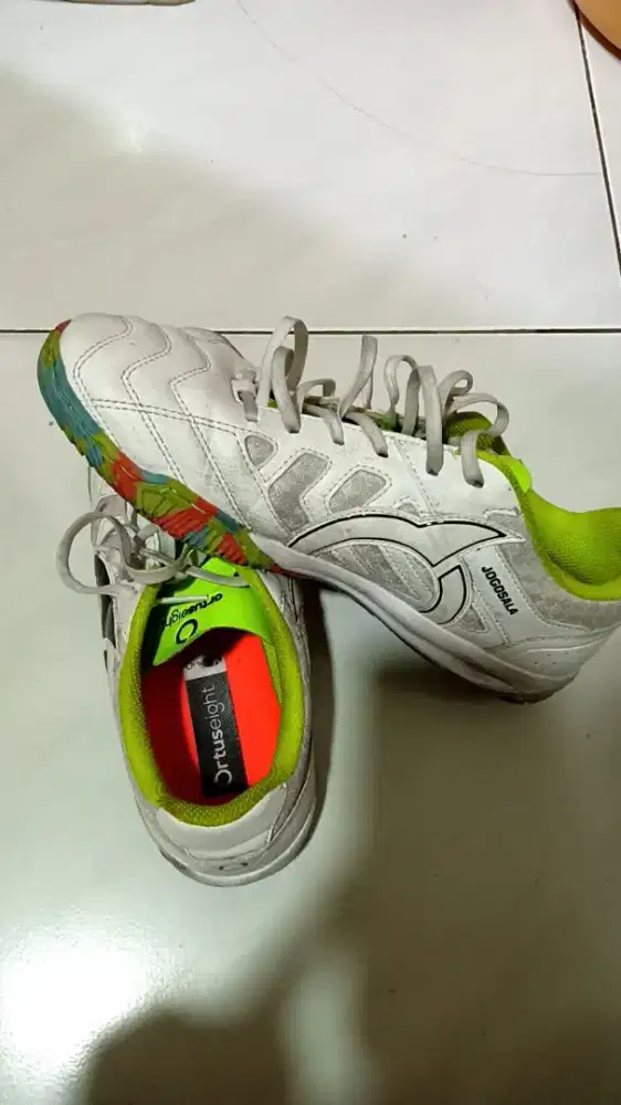 Sepatu Futsal Ourtuseight Sala